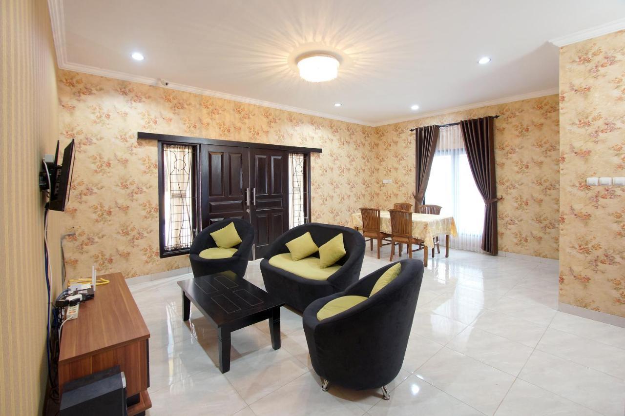 Oyo 347 Bayang Brothers Guest House Maguwo Eksteriør billede