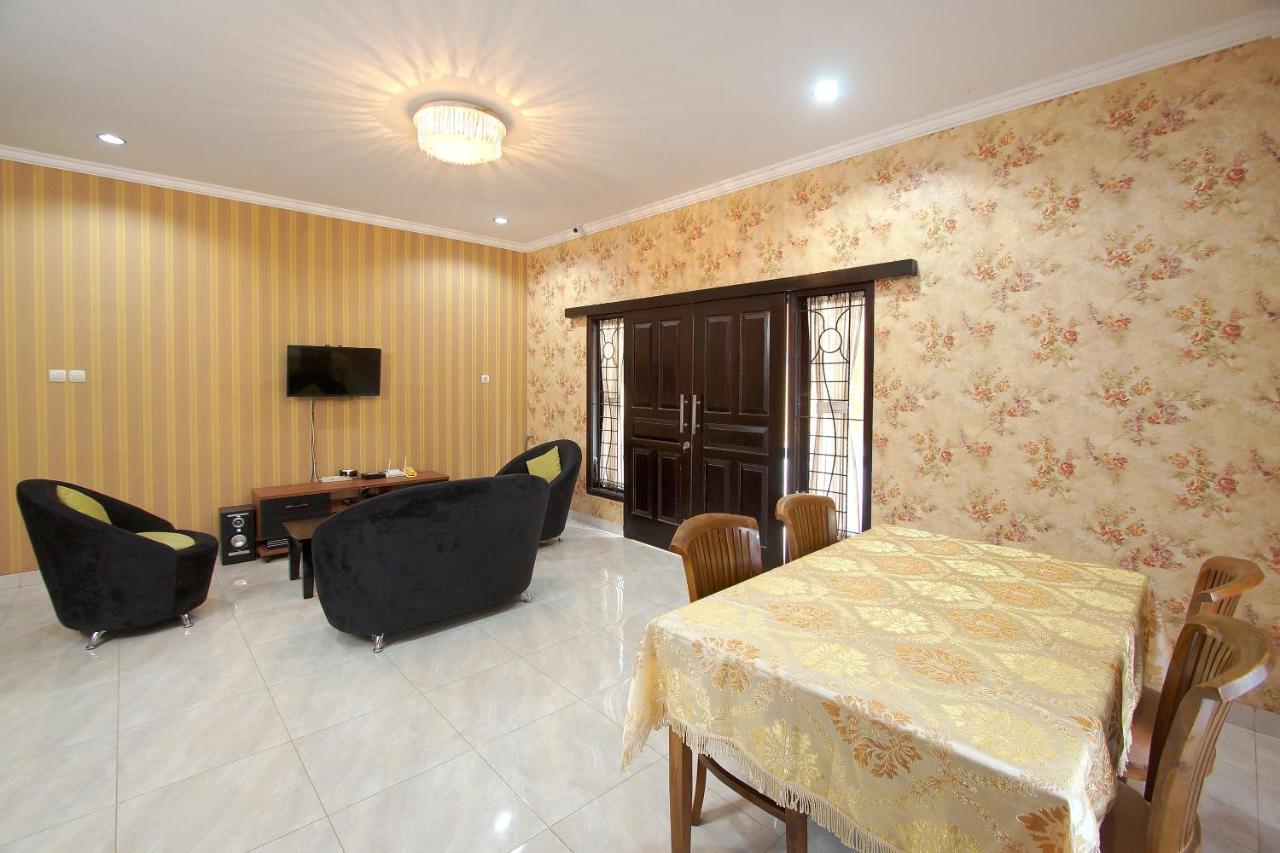Oyo 347 Bayang Brothers Guest House Maguwo Eksteriør billede